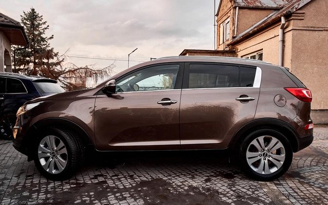 Kia Sportage cena 45900 przebieg: 218000, rok produkcji 2010 z Ełk małe 326